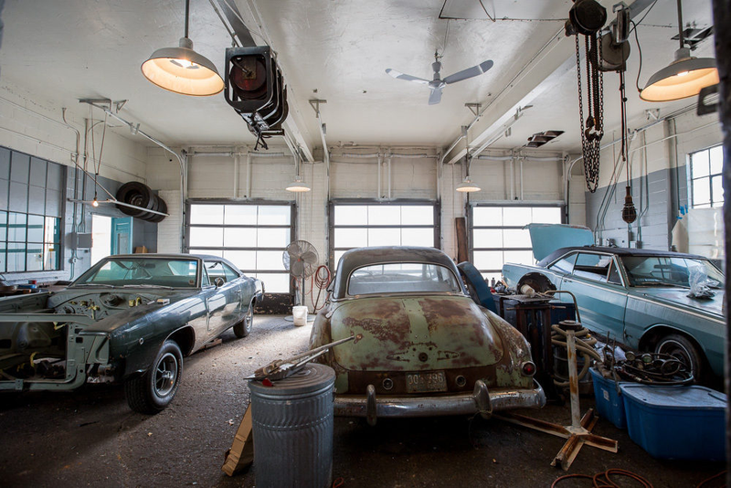 Illustration for article titled Amazing Detroit-Area Repair Shop And Duplex Can Be Yours For $99,000